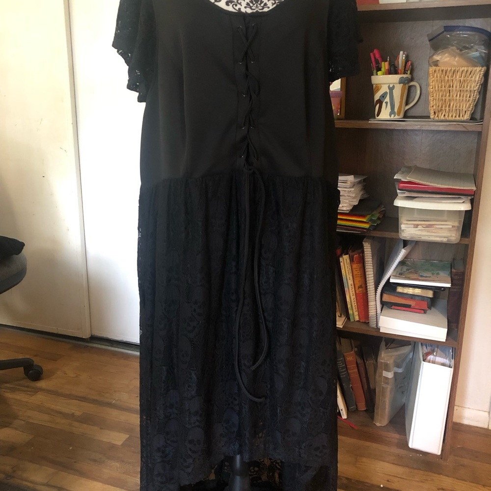 Black Lace Skull Maxi Dress - Picture 7 of 7